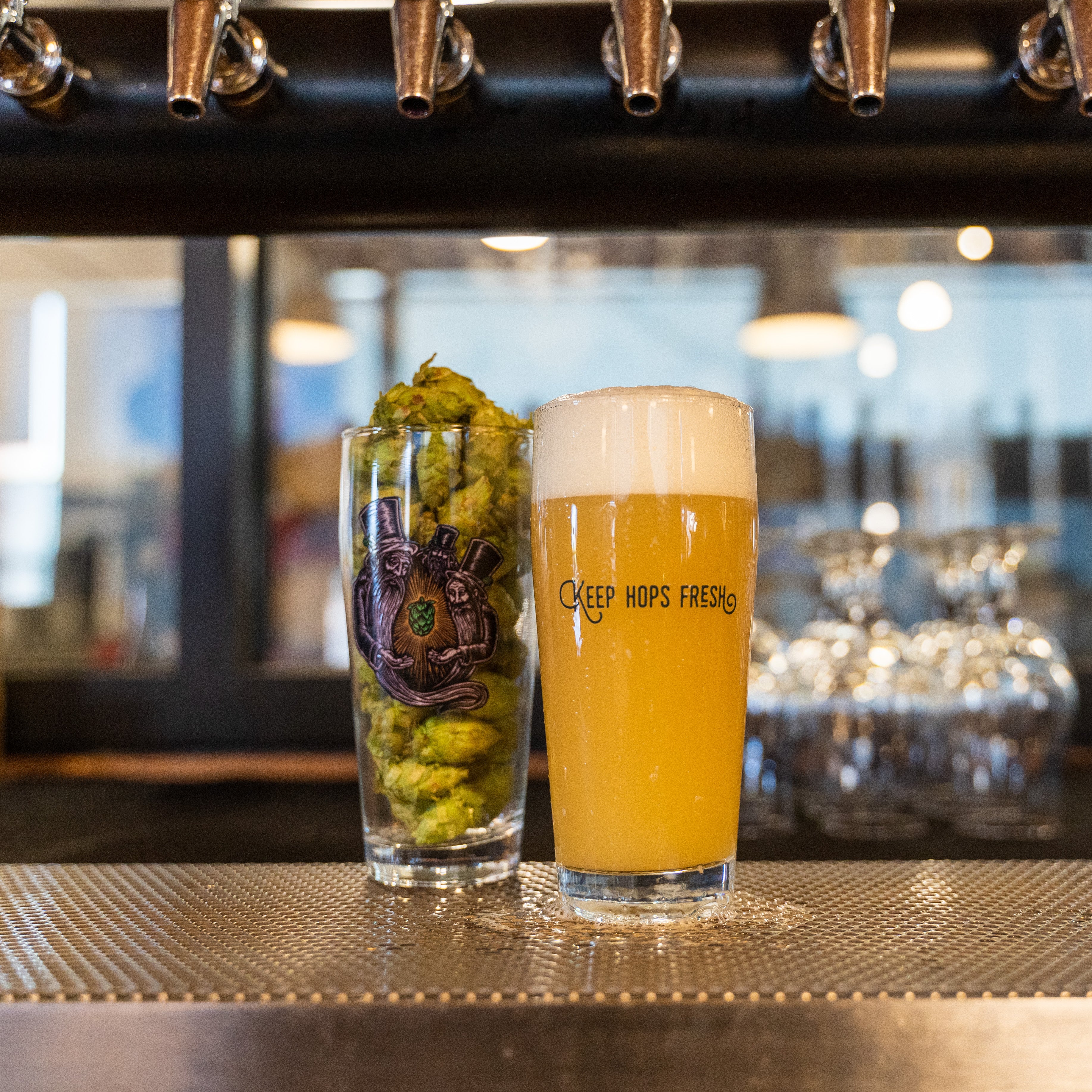 Fresh Hop Pint Glass